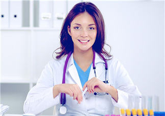 癬可以用酒精消毒嗎？癬可以用紅霉素軟膏嗎？