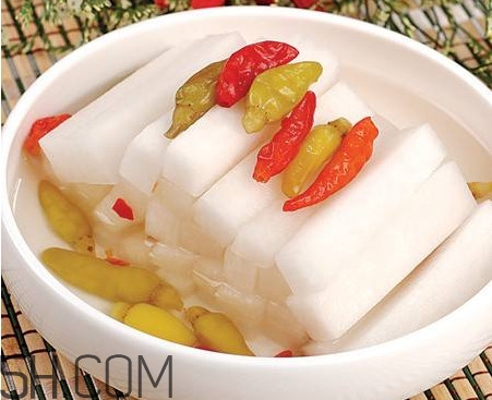 泡蘿卜用自來(lái)水還是冷開水？泡蘿卜的功效與作用