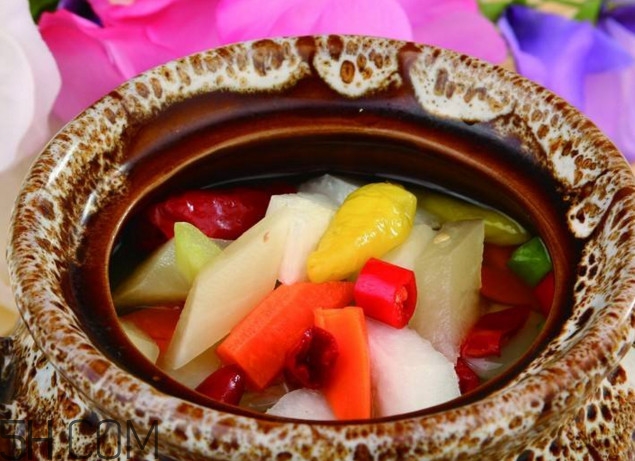泡菜水用什么水最好？四川泡菜的酸水怎么做