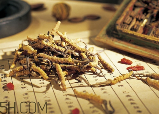 中藥可以和西藥一起吃嗎？中藥不能用什么鍋熬