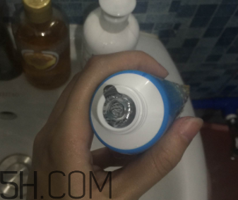 露得清綿密洗面奶怎么樣？露得清綿密洗面奶好用嗎？