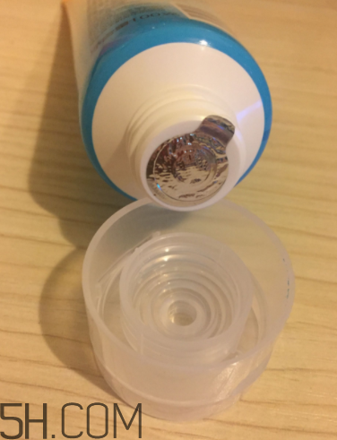 露得清綿密洗面奶怎么樣？露得清綿密洗面奶好用嗎？