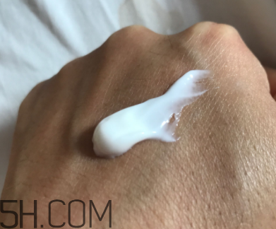 小蜜蜂潤膚露怎么樣？小蜜蜂潤膚露好用嗎？