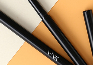 vnk眼線膠筆怎么用？vnk眼線筆使用方法