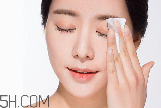 卸妝油如何卸眼妝？不化妝怎么用卸妝油？
