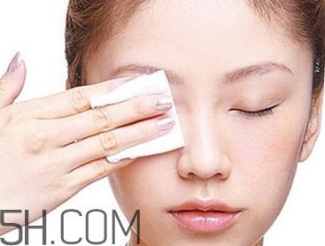 卸妝油和卸妝濕巾哪個好用？卸妝膏和卸妝油哪個好用？