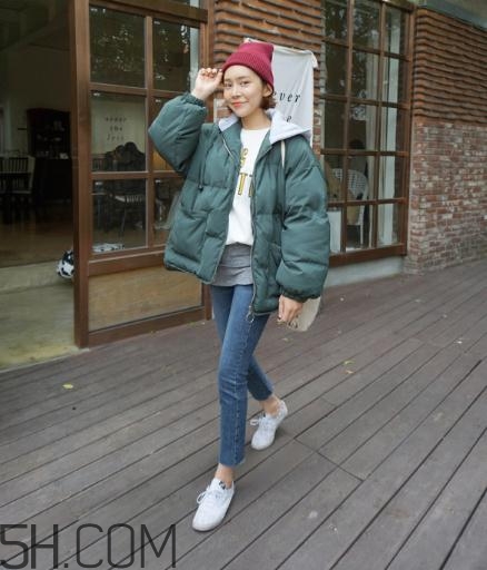 綠色羽絨服怎么搭配？綠色羽絨服搭配圖片