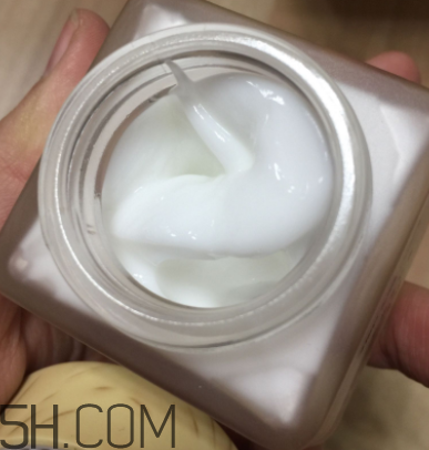 御泥坊礦物養(yǎng)膚霜怎么樣？御泥坊礦物養(yǎng)膚霜好用嗎？