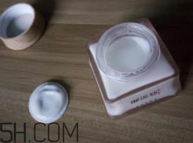 御泥坊礦物養(yǎng)膚霜怎么樣？御泥坊礦物養(yǎng)膚霜好用嗎？