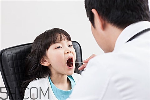 牙周炎吃頭孢有用嗎？牙周炎吃維生素c有用嗎？