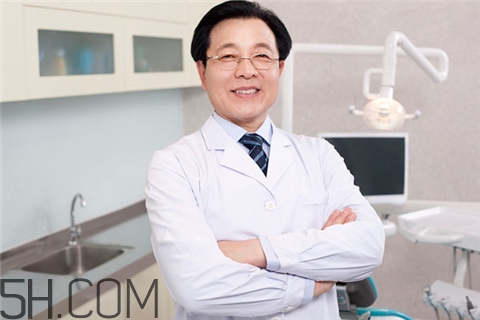 牙周炎會口臭嗎？牙周炎會遺傳嗎？