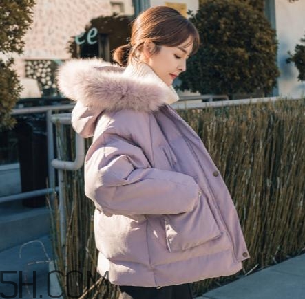 面包服是羽絨服嗎？面包服和羽絨服的區(qū)別