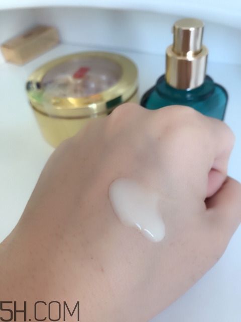 雅詩蘭黛小綠瓶好用嗎？雅詩蘭黛小綠瓶多少錢？