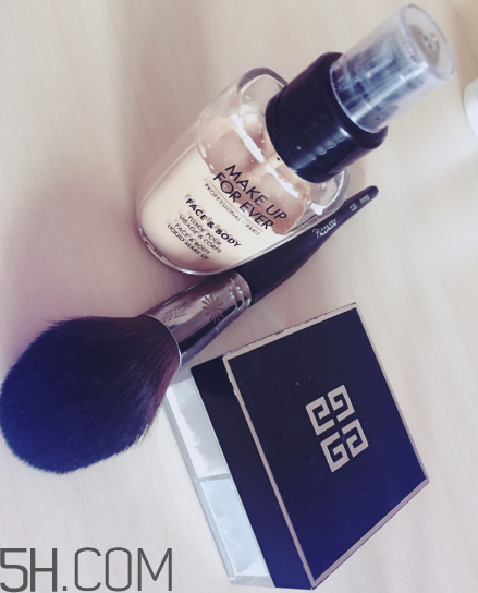 make up forever水粉霜好用嗎？make up forever水粉霜多少錢(qián)？