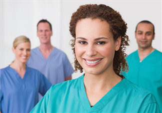 老花眼可以手術(shù)治療嗎？老花眼什么原因引起的？