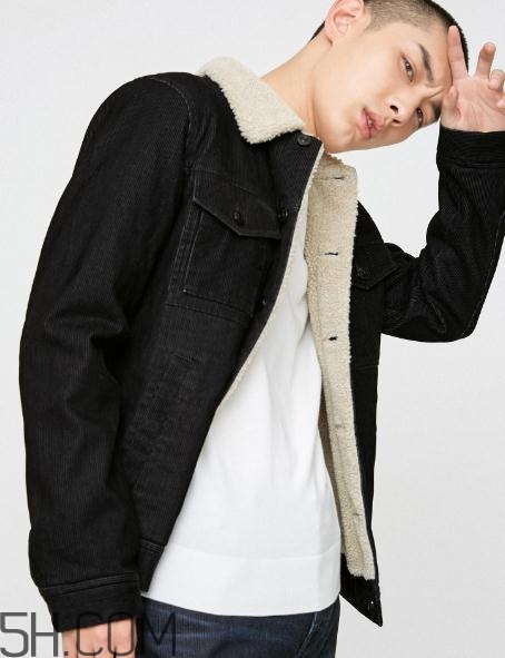 燈芯絨衣服會縮水嗎？燈芯絨衣服粘毛嗎？