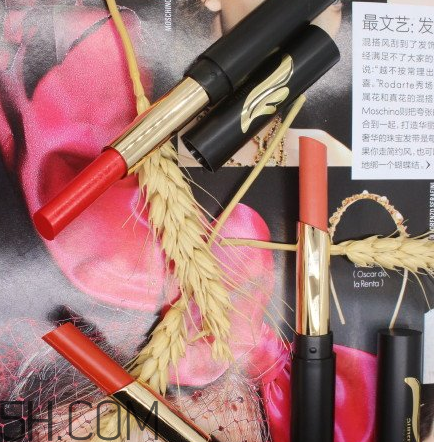 mistine羽翼口紅哪個(gè)色最火？mistine口紅在泰國(guó)賣多少錢？