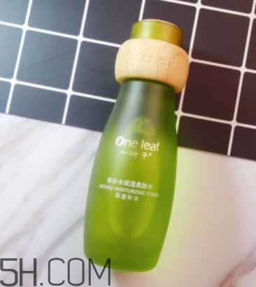 一葉子鮮補水柔膚水怎么樣？一葉子鮮補水柔膚水好用嗎？