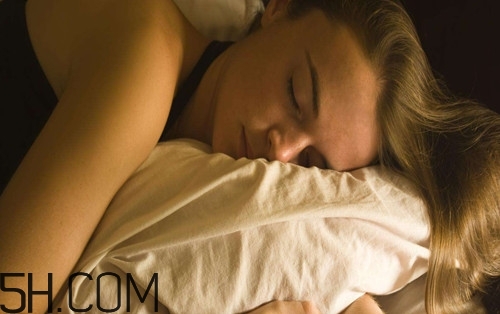 整晚睡不著怎么辦？如何快速進入睡眠狀態(tài)？