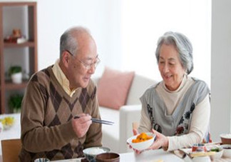老年人晚餐吃什么好？老年人晚餐有什么注意事項(xiàng)？