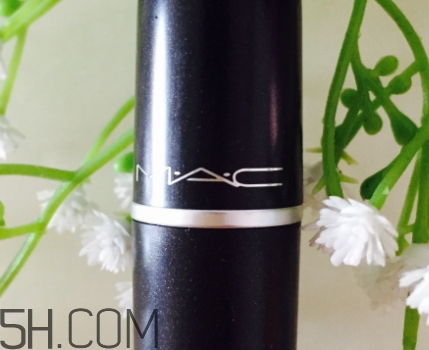 mac小辣椒干不干？mac小辣椒是滋潤(rùn)還是啞光
