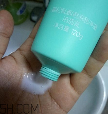 春紀(jì)洗面奶好用嗎？春紀(jì)潔面乳評測