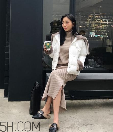 棉服配裙子好看嗎？棉衣配什么裙子好？