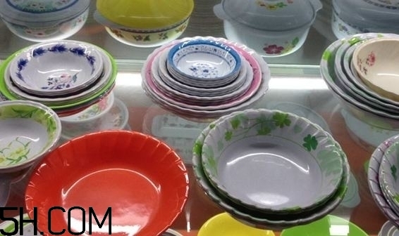 什么是仿瓷碗？仿瓷碗是塑料碗嗎？