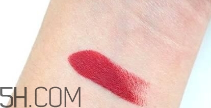 nars leslie張國榮色是什么顏色？nars leslie口紅試色