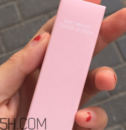inmoo逸茉化妝品好用嗎？逸茉口紅使用心得