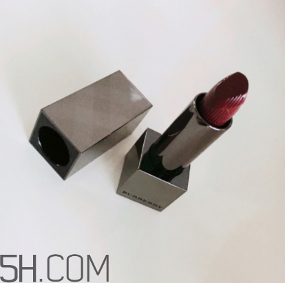 burberry97口紅多少錢？burberry巴寶莉97號(hào)牛血色專柜價(jià)