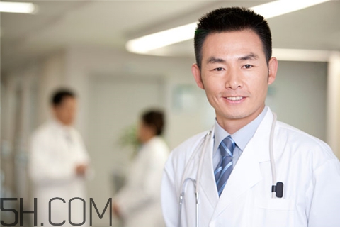 強迫癥需要看醫(yī)生嗎？強迫癥需要休學(xué)嗎？