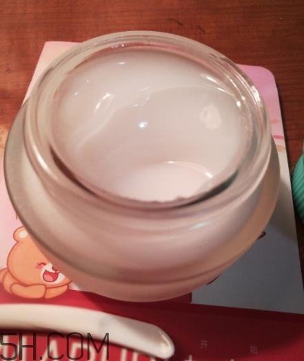 春紀(jì)乳酸君保濕凝露好用嗎？春紀(jì)乳酸君保濕凝露評(píng)測(cè)