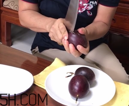 百香果切開(kāi)后怎么保存？百香果切開(kāi)后能放多長(zhǎng)時(shí)間呢？