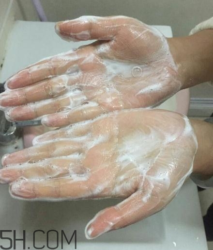 春紀(jì)咖啡清膚潔面乳好用嗎？春紀(jì)咖啡清膚潔面乳評測