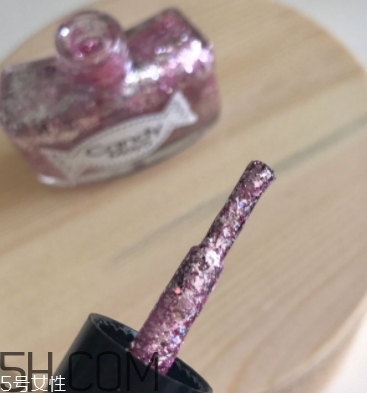 candy moyo和miss candy區(qū)別 膜玉和糖果小姐哪個好？