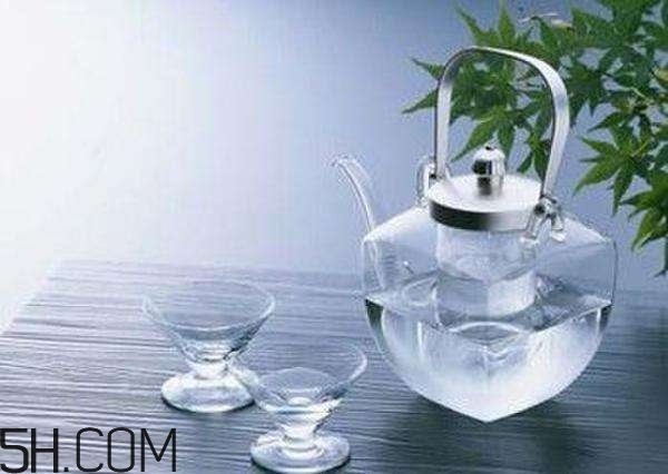 喝水有哪些禁忌？哪些水是不能喝的？
