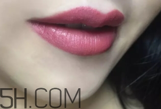 mac brick o la老氣嗎？mac brick o la適合黃皮嗎？