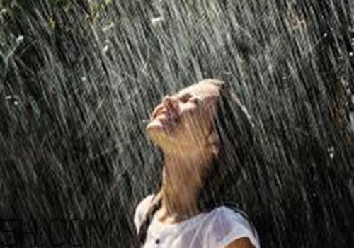 淋雨后會頭疼嗎？淋雨后頭疼怎么辦呢？