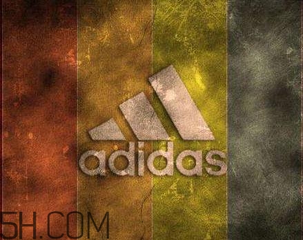 adidas swift run triple black配色在哪買_多少錢？