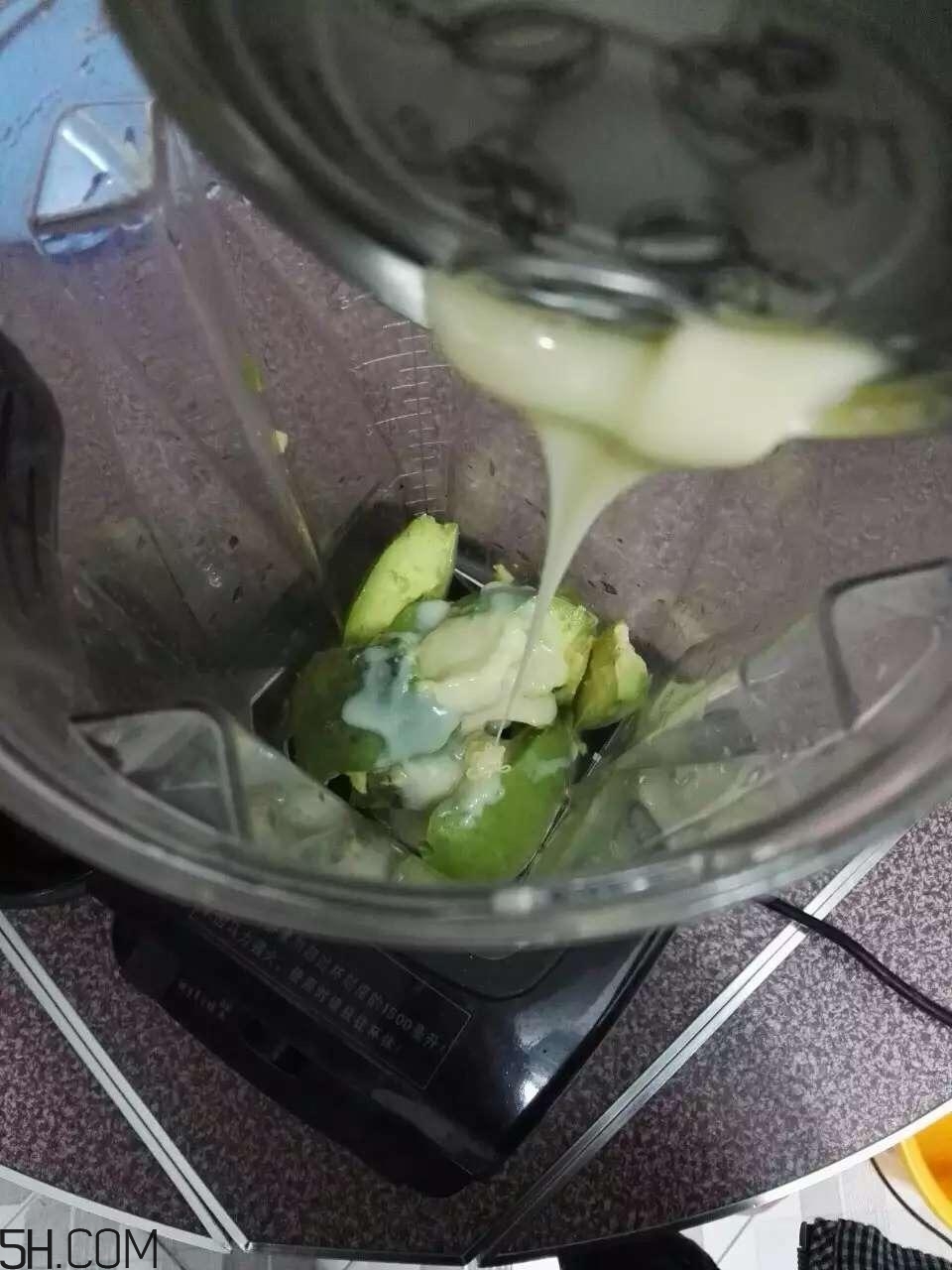 孕婦可以喝牛油果奶昔嗎？孕婦喝牛油果奶昔的好處？