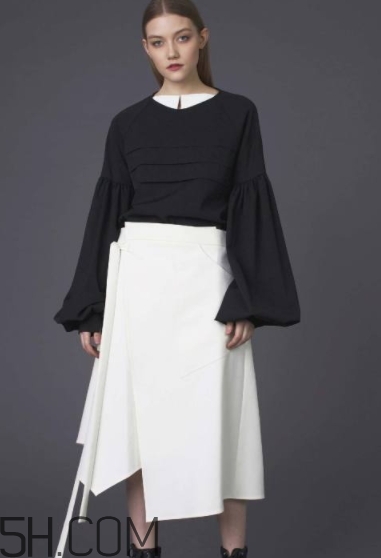 2018流行什么衣服？2018流行衣服搭配