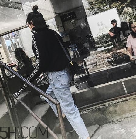 牛仔褲越洗越硬怎么辦？為什么牛仔褲洗完變硬？