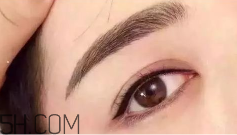 紋什么眉毛最自然好看？紋眉的常見(jiàn)方法