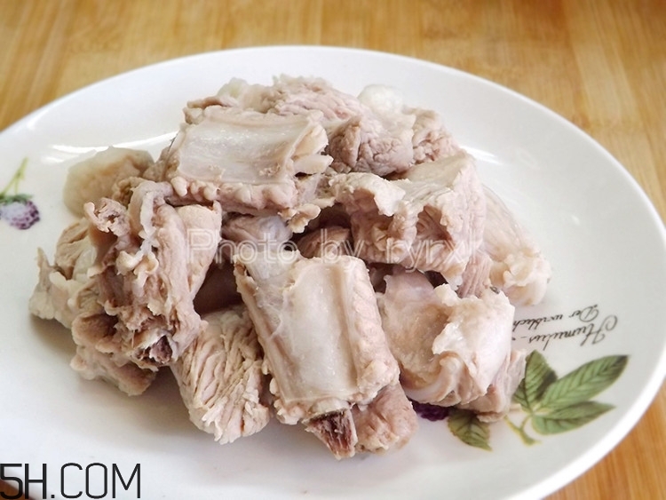 吃白蘿卜有哪些益處？白蘿卜的養(yǎng)生功效有哪些？