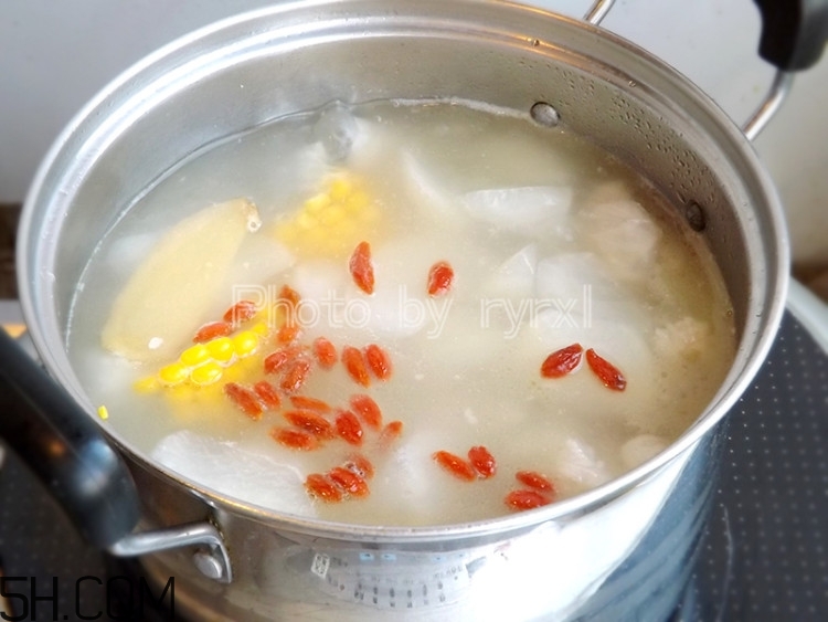 吃白蘿卜有哪些益處？白蘿卜的養(yǎng)生功效有哪些？