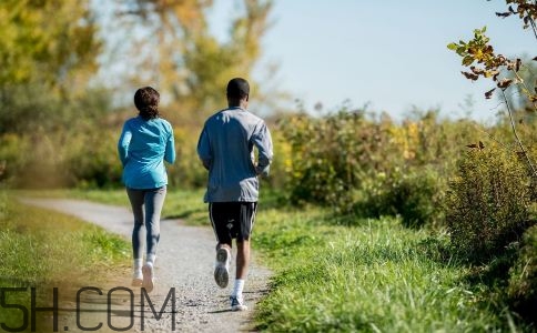 慢跑堅(jiān)持多久才能減肥？慢跑的減肥效果如何？