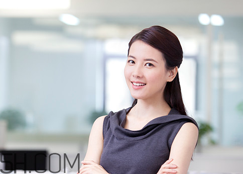 婦炎潔可以男人用嗎？婦炎潔可以去頭皮屑嗎？