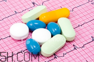 廁所蹲久了的危害是什么？日常解便秘的方法有哪些？