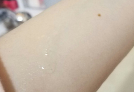 雅頓金膠怎么打開？雅頓金膠膠囊怎么扭開？
